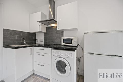 undefined, Pield Heath Avenue, Uxbridge UB8