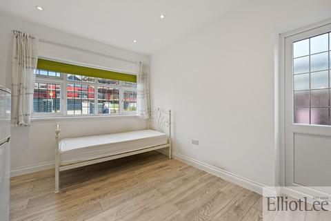 undefined, Pield Heath Avenue, Uxbridge UB8