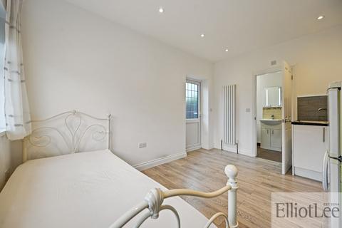 undefined, Pield Heath Avenue, Uxbridge UB8