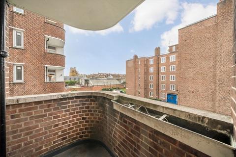 2 bedroom flat for sale, Homerton High Street, London E9