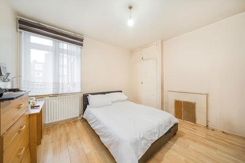 2 bedroom flat for sale, Homerton High Street, London E9