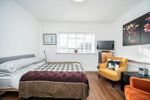undefined, Woburn Place, London WC1H