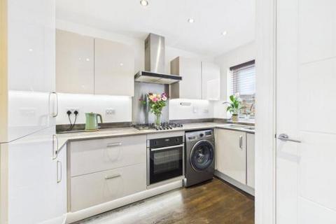 2 bedroom semi-detached bungalow to rent, Pilgrove Close, Cheltenham