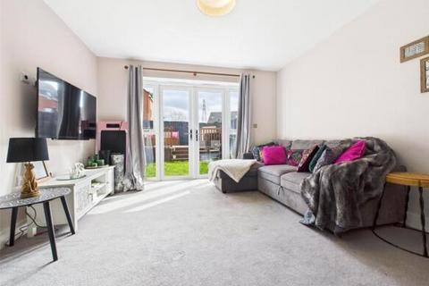 2 bedroom semi-detached bungalow to rent, Pilgrove Close, Cheltenham