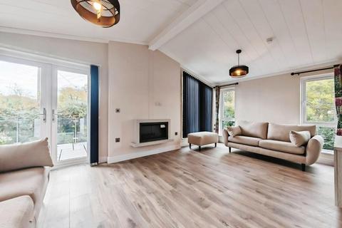 2 bedroom park home for sale, Benham Lane, Riseley, Reading
