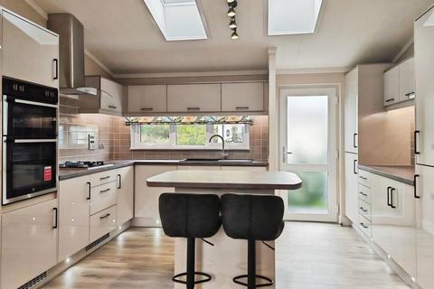 2 bedroom park home for sale, Benham Lane, Riseley, Reading