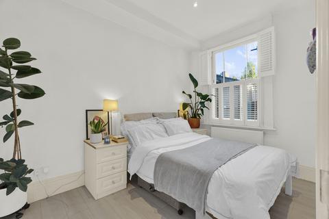 2 bedroom apartment for sale, Carlton Square, London, E1