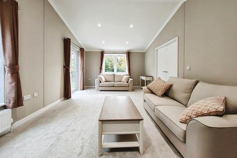2 bedroom park home for sale, Benham Lane, Riseley, Reading