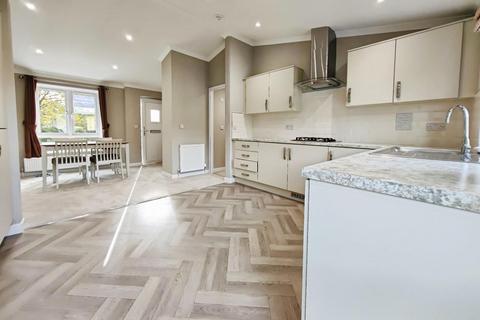 2 bedroom park home for sale, Benham Lane, Riseley, Reading