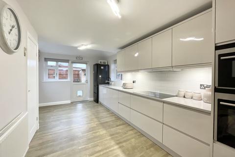 2 bedroom bungalow for sale, Grange Avenue, Thornton FY5