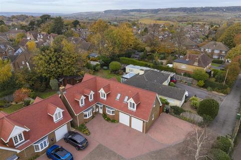 5 bedroom detached house for sale, Heathfield Road, Maidstone
