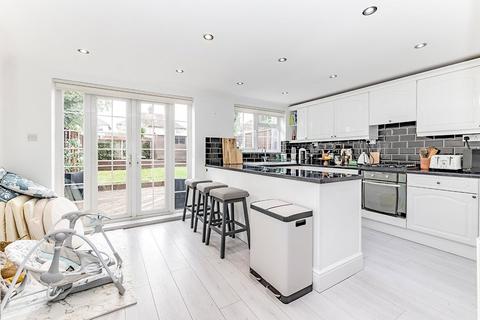 undefined, North Western Avenue, Hertfordshire WD25