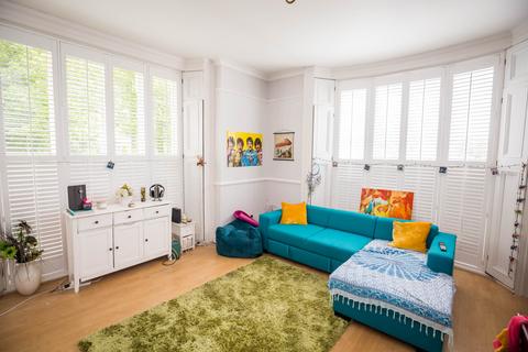 undefined, Wavertree 1 bed with yard and parking