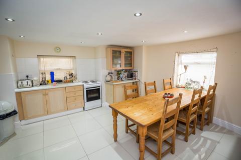 undefined, Wavertree 1 bed with yard and parking