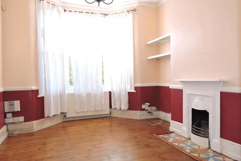 1 bedroom ground floor maisonette for sale, Scholars Road, Chingford, E4