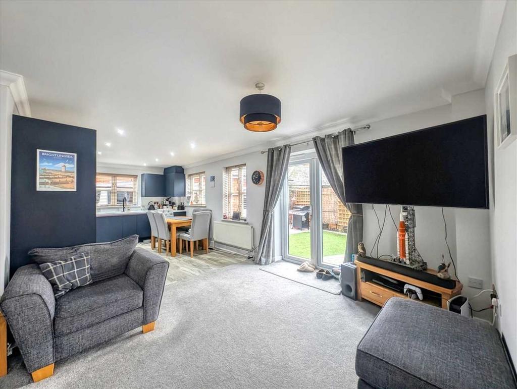 Lounge / Kitchen /