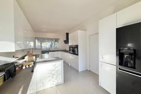 4 bedroom detached house to rent, Fallowfield, Stanmore HA7