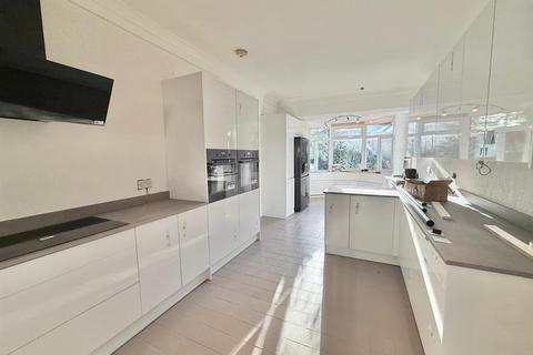 4 bedroom detached house to rent, Fallowfield, Stanmore HA7