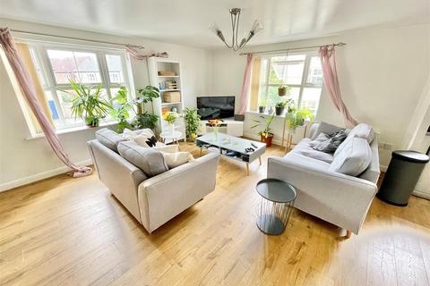 undefined, Kingfisher Court, Calne