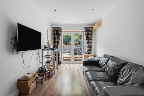 undefined, Craigweil Avenue, Radlett