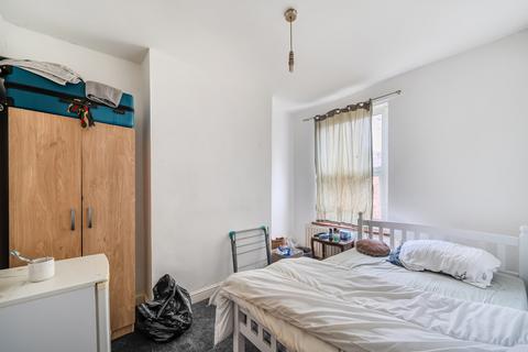 undefined, Gibbon Road, Peckham, London
