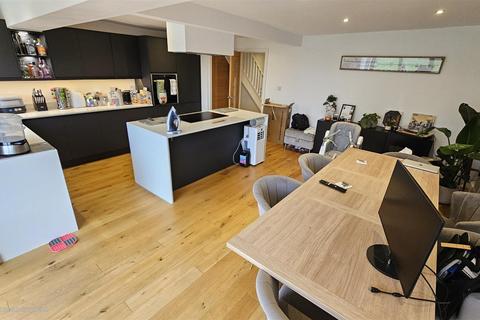 20 Abbey Road, Bingham, Nottingham, NG13 8ED