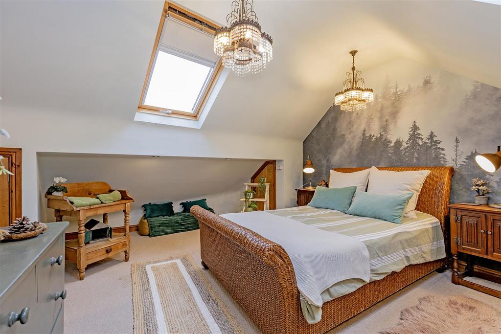Bedroom 1-1.jpg