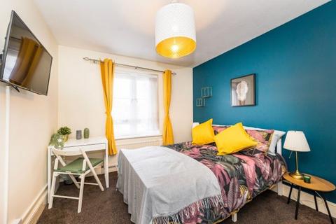 5 bedroom house share to rent, Fakruddin Street, London E1