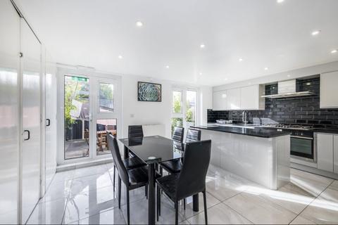 5 bedroom house share to rent, Fakruddin Street, London E1