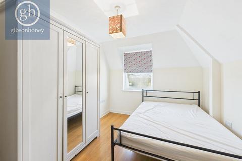 2 bedroom flat to rent, 9 Westerley Court, Ruislip HA4