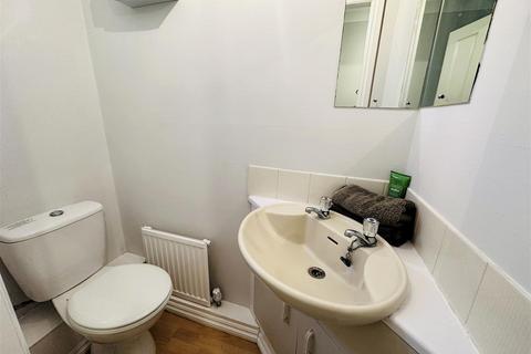 3 bedroom link detached house for sale, Cross Hills Lane, Selby