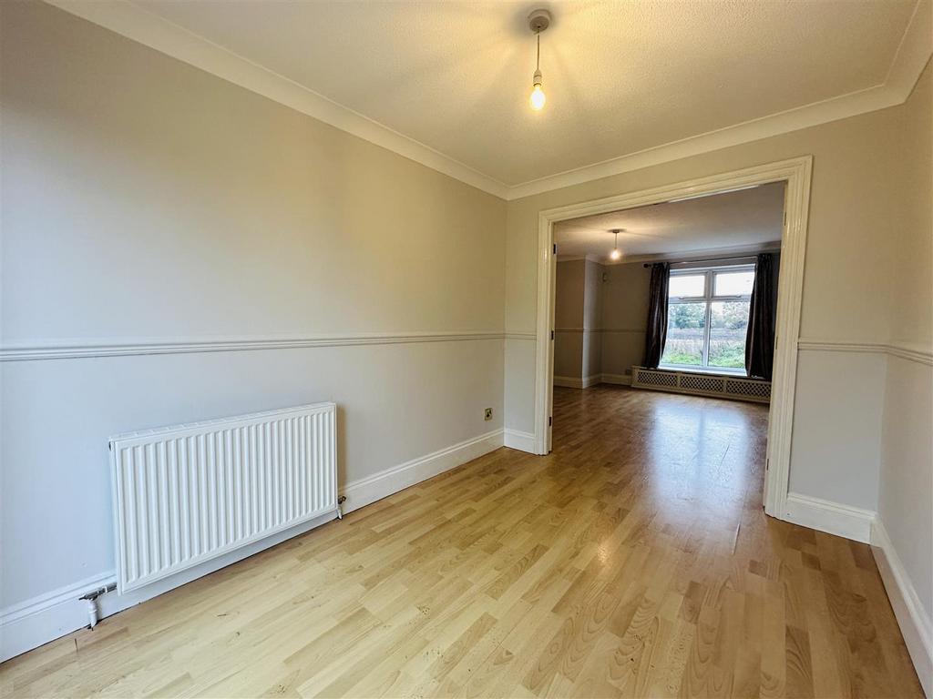 Dining Room1.jpg