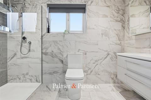 5 bedroom detached house for sale, Henniker Gate, Chelmsford CM2