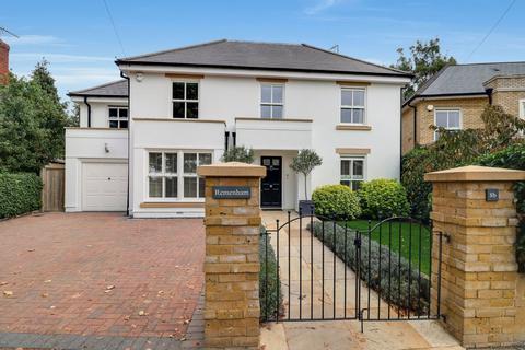 4 bedroom detached house for sale, Trystings Close, Claygate, KT10