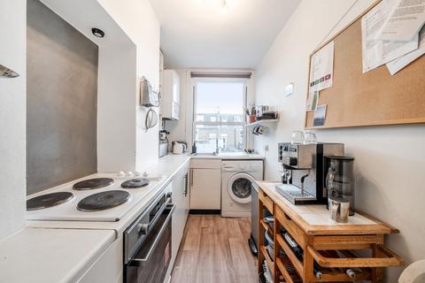 1 bedroom flat for sale, Tradescant Road, London, SW8