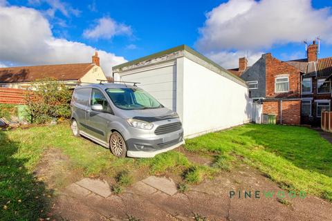2 bedroom terraced house for sale, Skinner Street, Worksop S80
