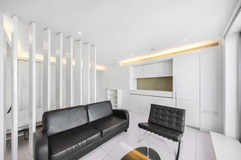 undefined, Pan Peninsula Square, Canary Wharf, London, E14