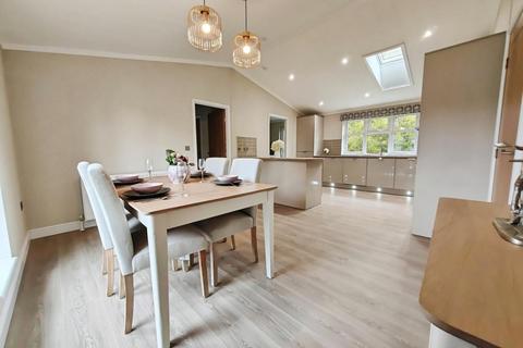 2 bedroom park home for sale, Benham Lane, Riseley, Reading
