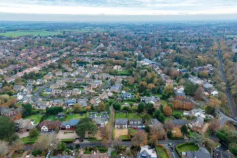 6 bedroom detached house for sale, Moss Delph Lane, Aughton L39 5BH