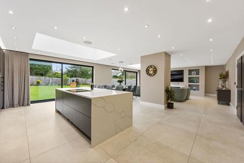 6 bedroom detached house for sale, Moss Delph Lane, Aughton L39 5BH