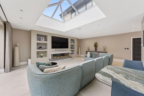 6 bedroom detached house for sale, Moss Delph Lane, Aughton L39 5BH
