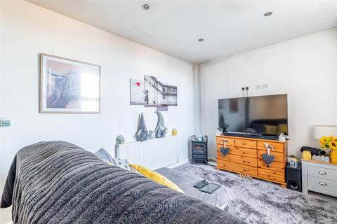 1 bedroom apartment for sale, St. Thomas's Road, Chorley