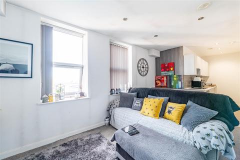 1 bedroom apartment for sale, St. Thomas's Road, Chorley