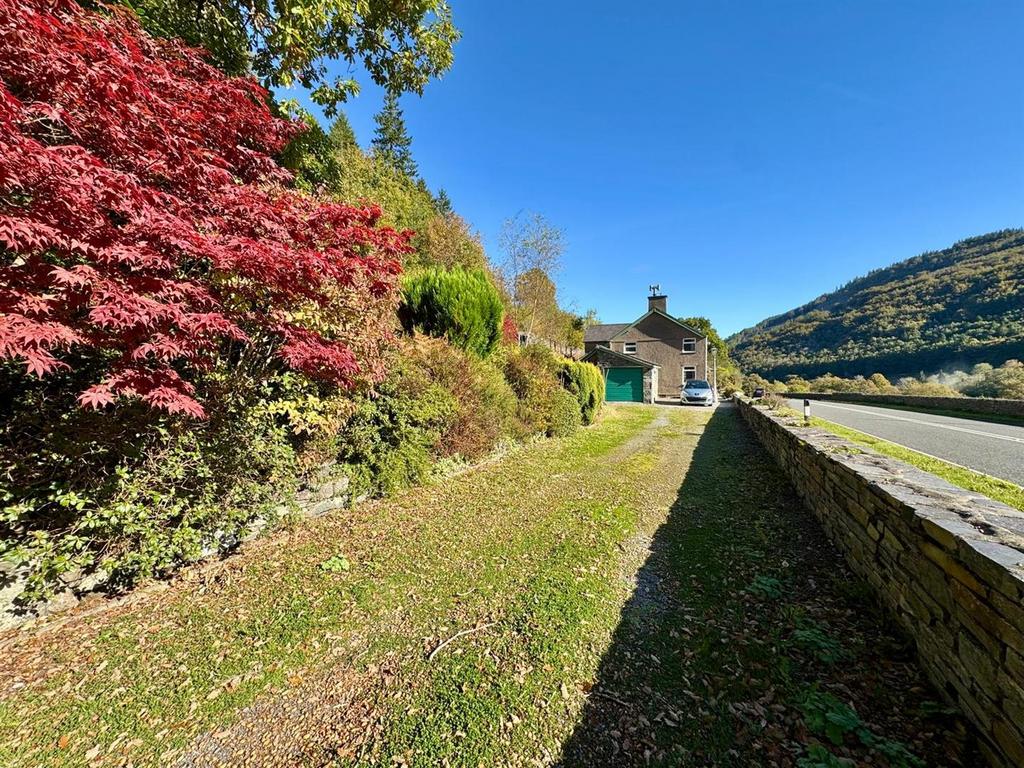 PHOTO-2025-10-16-14-22-12 (24).jpg