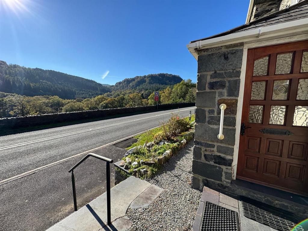 PHOTO-2025-10-16-14-22-12 (27).jpg