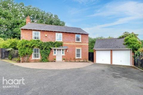 4 bedroom detached house for sale, Fitzwalter Road, Dunmow