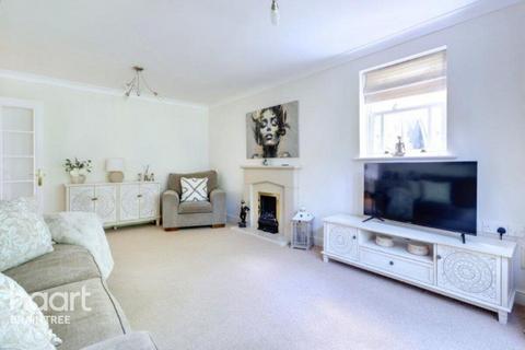 4 bedroom detached house for sale, Fitzwalter Road, Dunmow