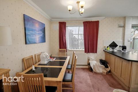 undefined, Broomfield Avenue, Leigh-on-Sea