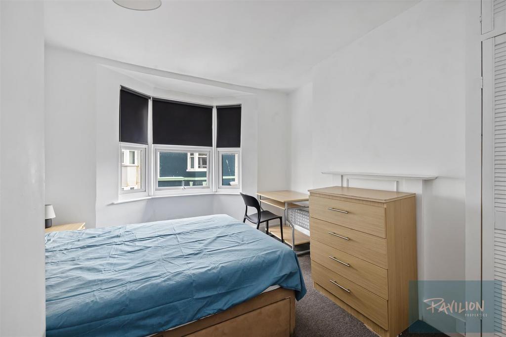 Room 5.JPG