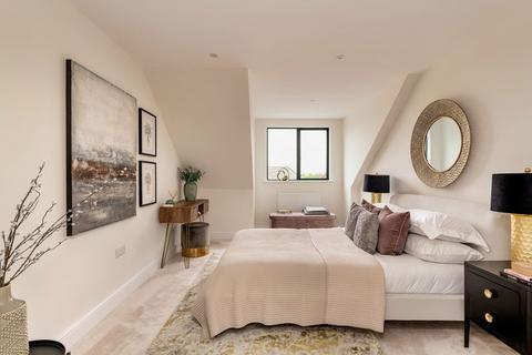 3 bedroom townhouse for sale, Priory Mews , Priory Street, Tonbridge, Kent. TN9 2AW